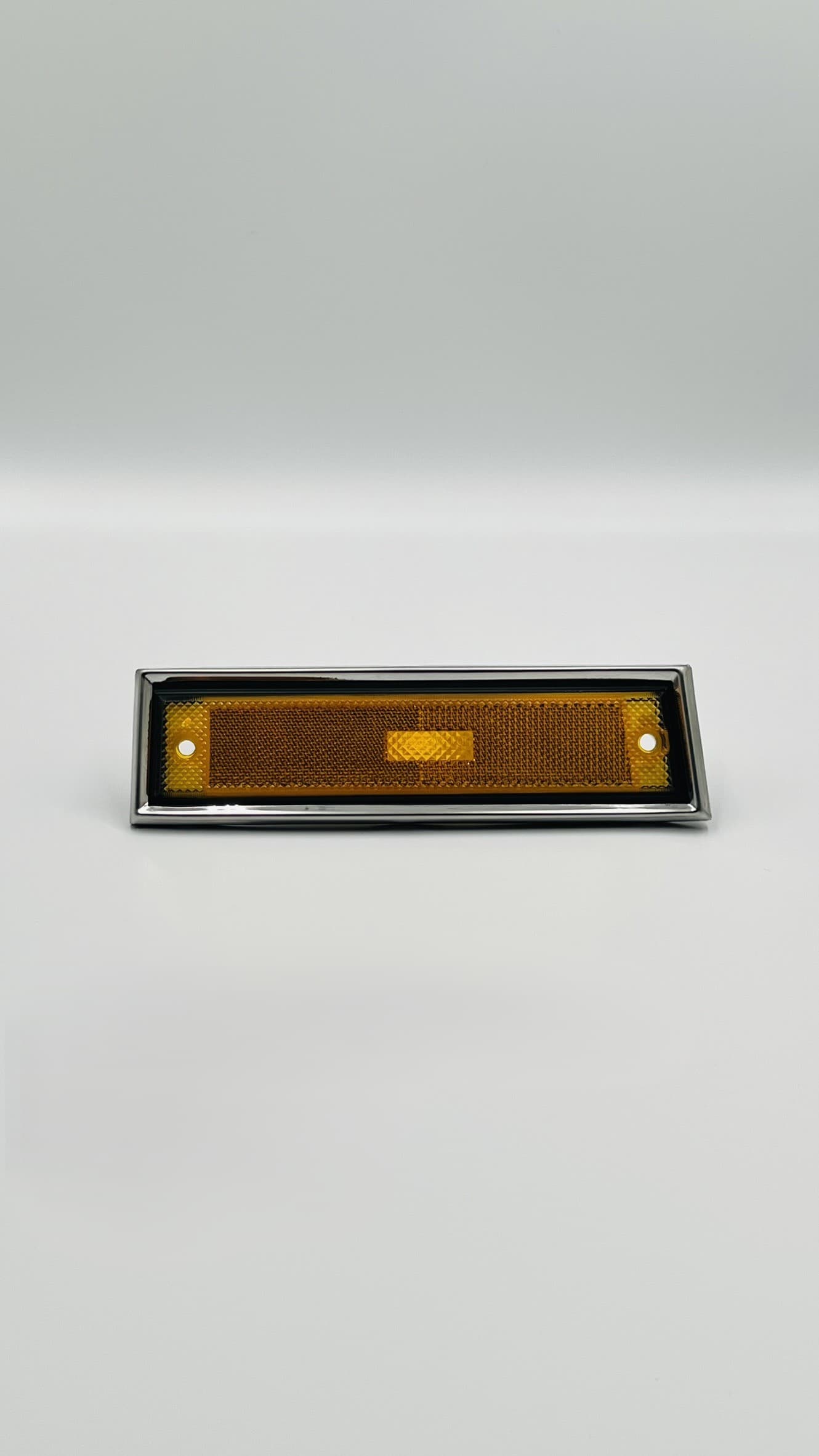 CHEVY GMC TRK FRNT SIDE MARKER WITH CHROME RH 81-87 - Image 1