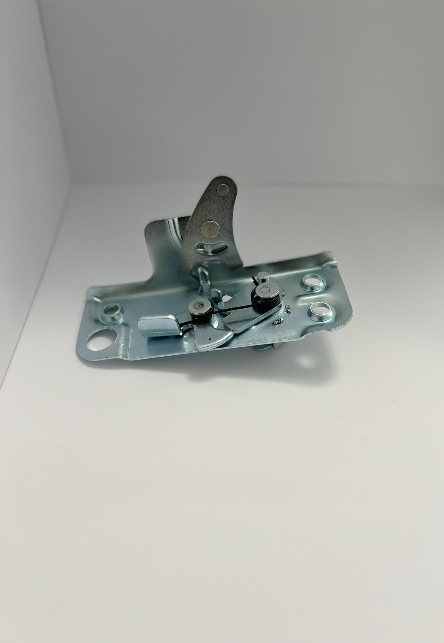 CHEVY GMC TRK DOOR LATCH, RH, 55-59 - Image 1