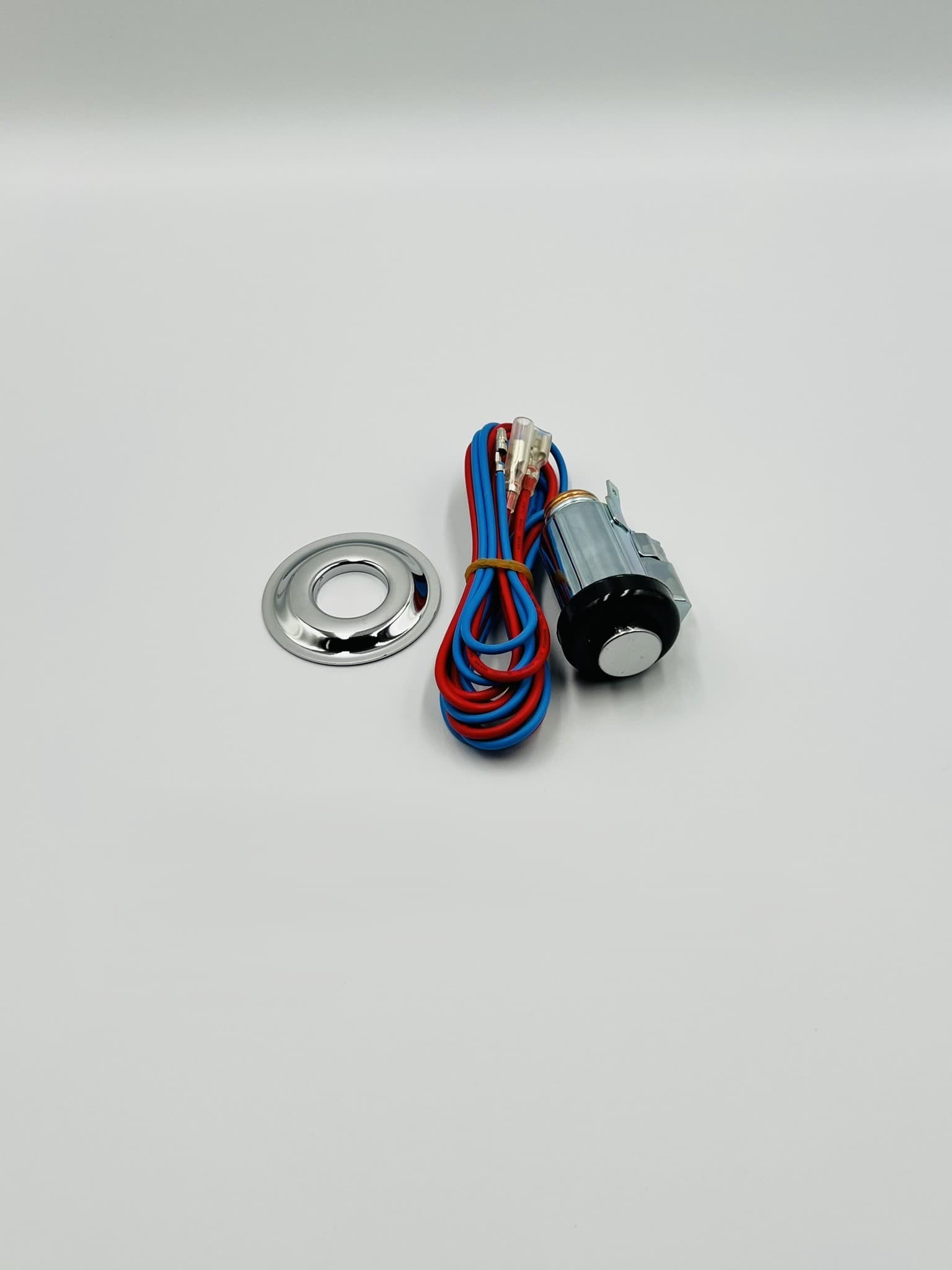 CHEVY GMC TRK CIGARETTE LIGHTER & ELEMENT 67-72 - Image 1