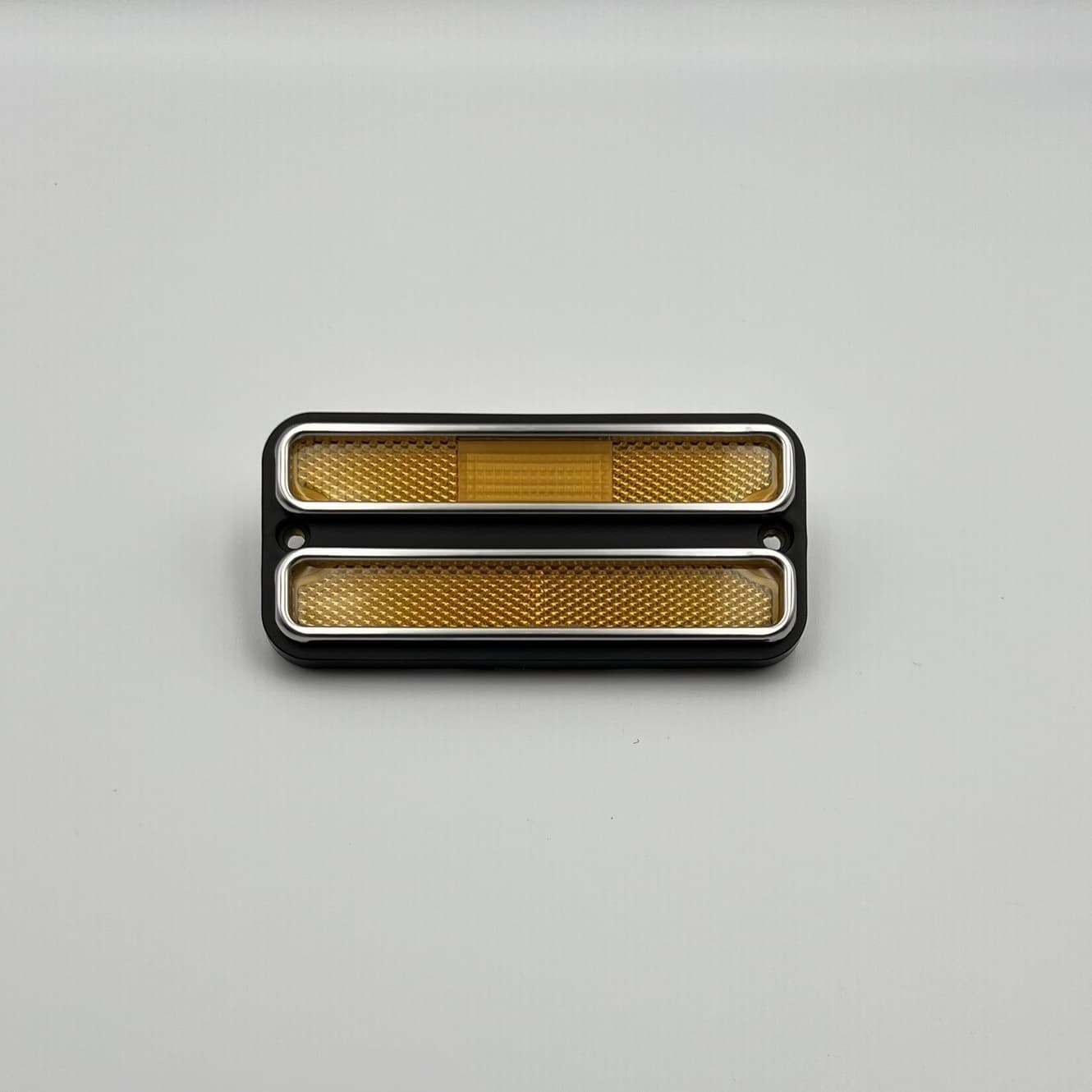 CHEVY GMC FRONT SIDE MARKER LAMP AMBER -DELUXE 68-72 - Image 1